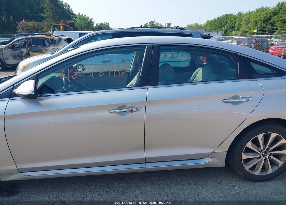 2015 HYUNDAI SONATA VIN: 5NPE34AF1FH060453