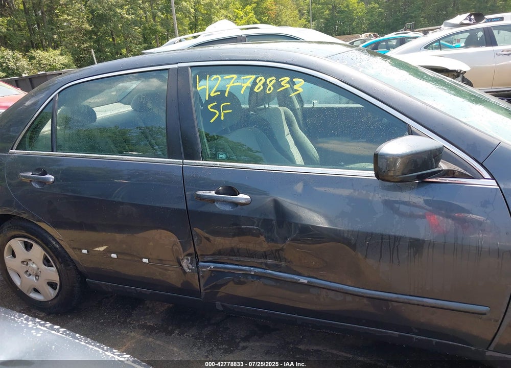 2005 HONDA ACCORD 2.4 LX VIN: 1HGCM564X5A001197