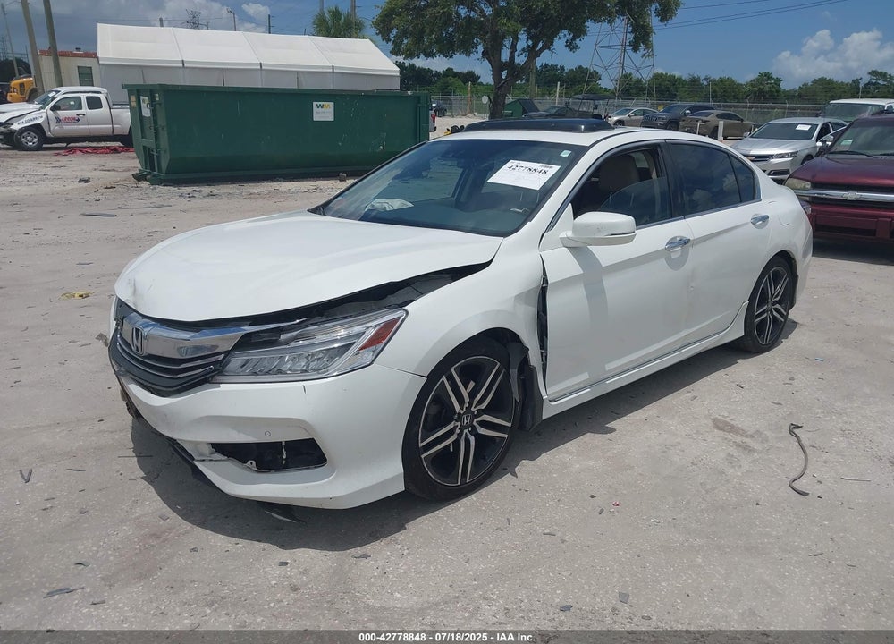 2017 HONDA ACCORD VIN: 1HGCR3F92HA031185