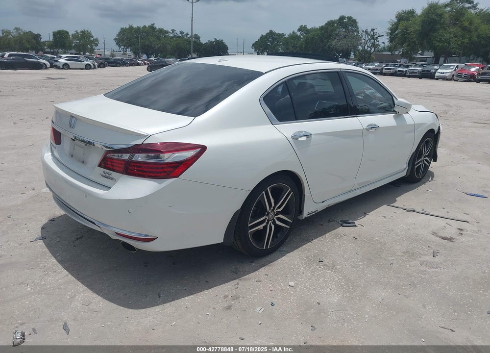2017 HONDA ACCORD VIN: 1HGCR3F92HA031185