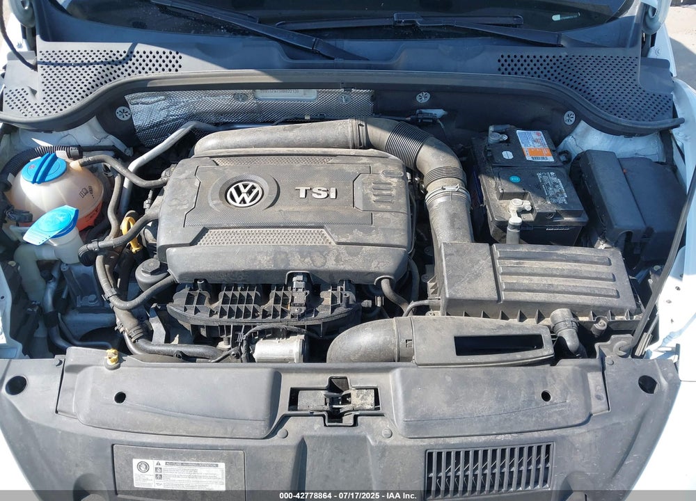 2017 VOLKSWAGEN BEETLE VIN: 3VW517AT5HM822139