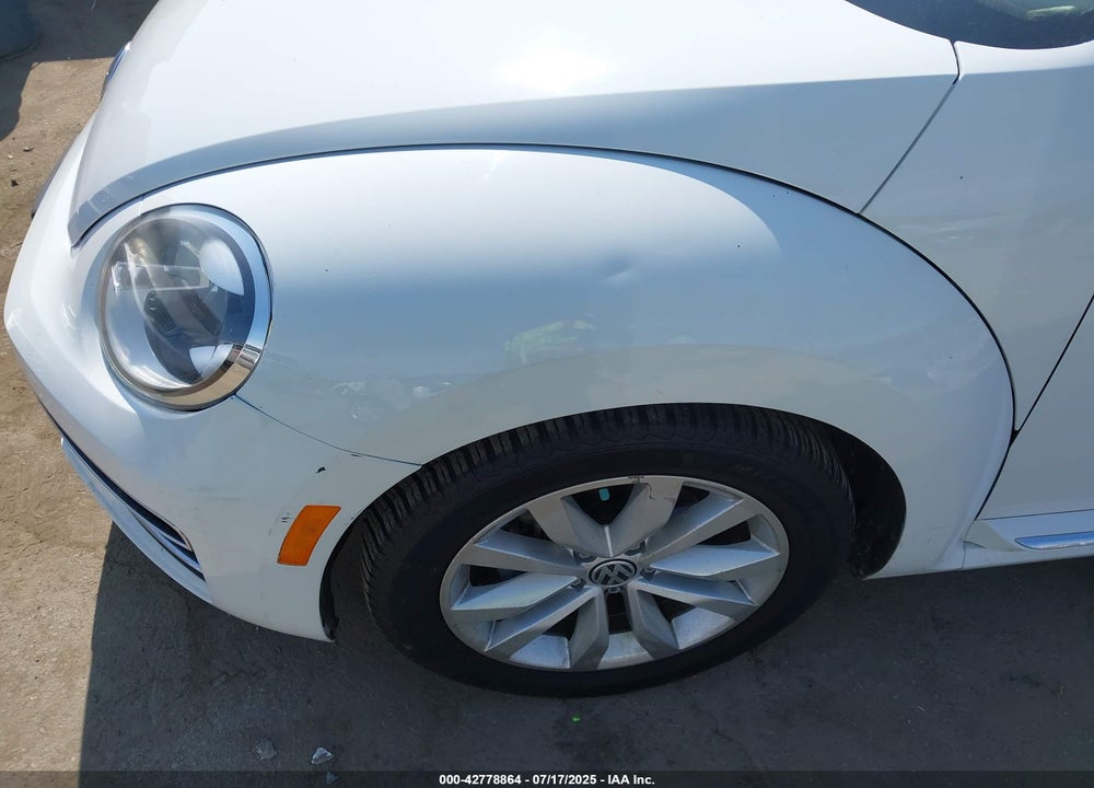 2017 VOLKSWAGEN BEETLE VIN: 3VW517AT5HM822139