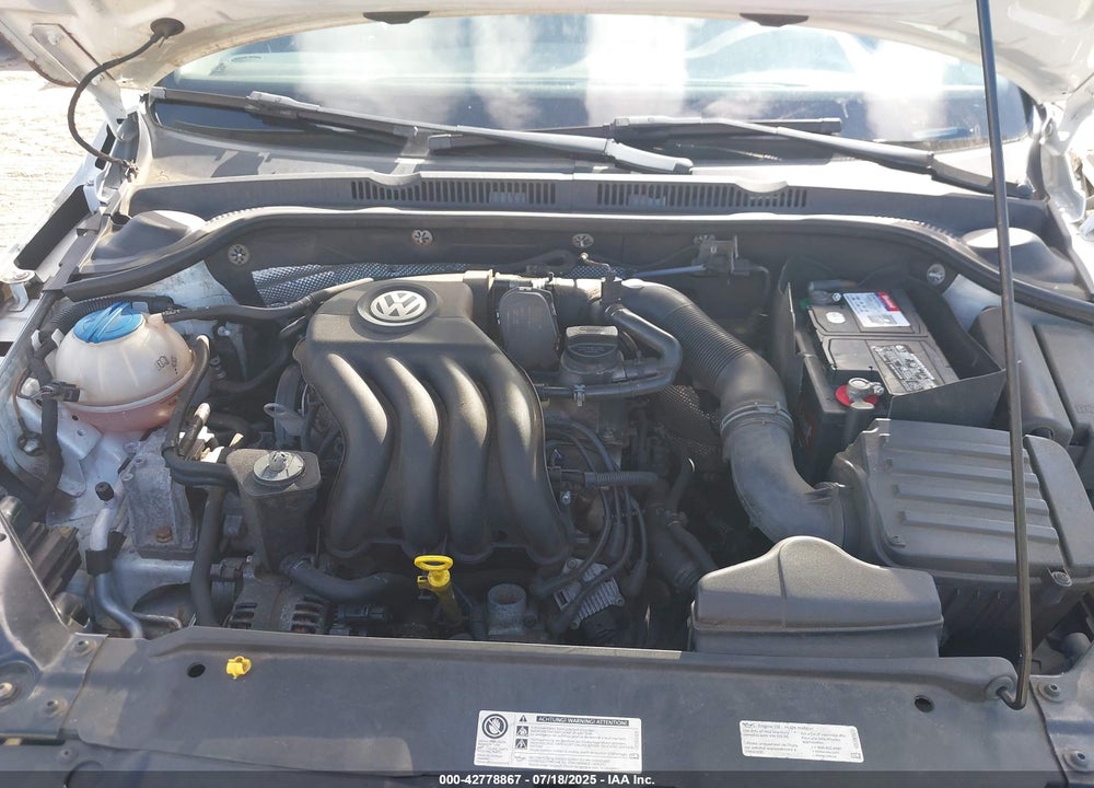 2015 VOLKSWAGEN JETTA VIN: 3VW1K7AJ1FM417502