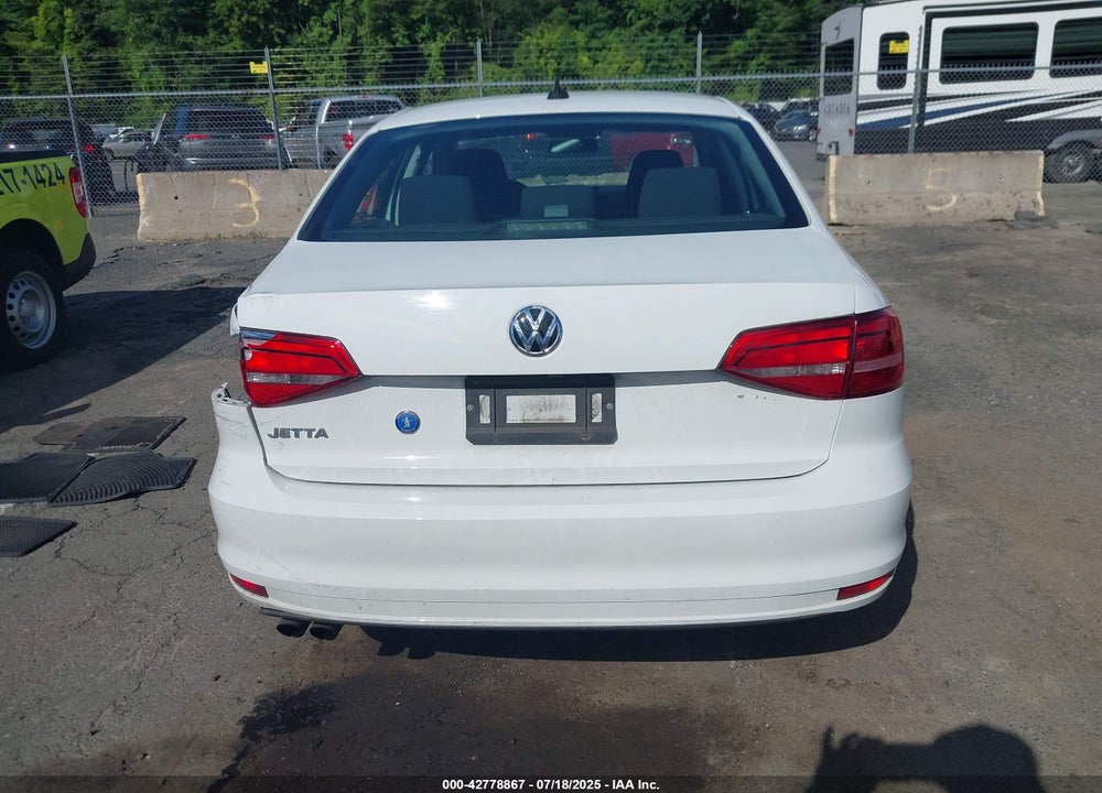 2015 VOLKSWAGEN JETTA VIN: 3VW1K7AJ1FM417502