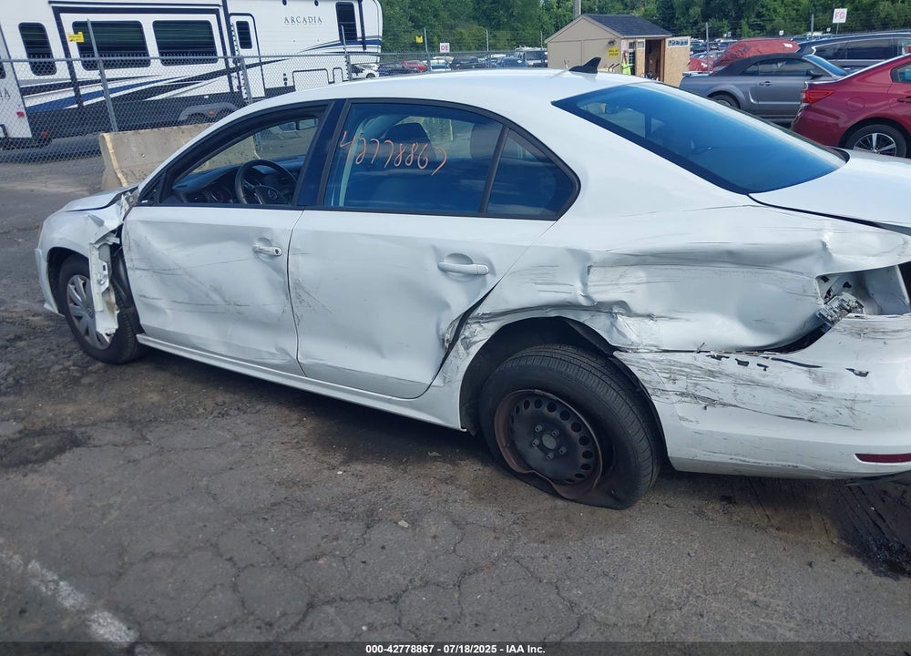 2015 VOLKSWAGEN JETTA VIN: 3VW1K7AJ1FM417502