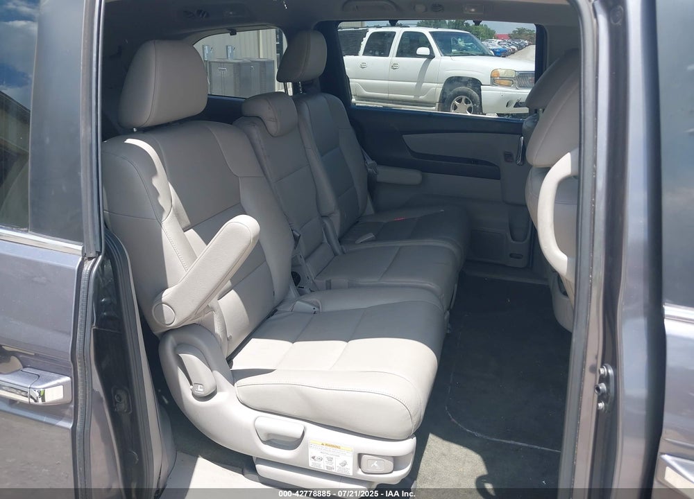 2015 HONDA ODYSSEY EX-L VIN: 5FNRL5H65FB113828