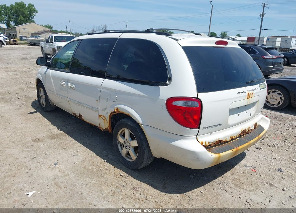 2007 DODGE GRAND CARAVAN SXT VIN: 2D8GP44L27R122303