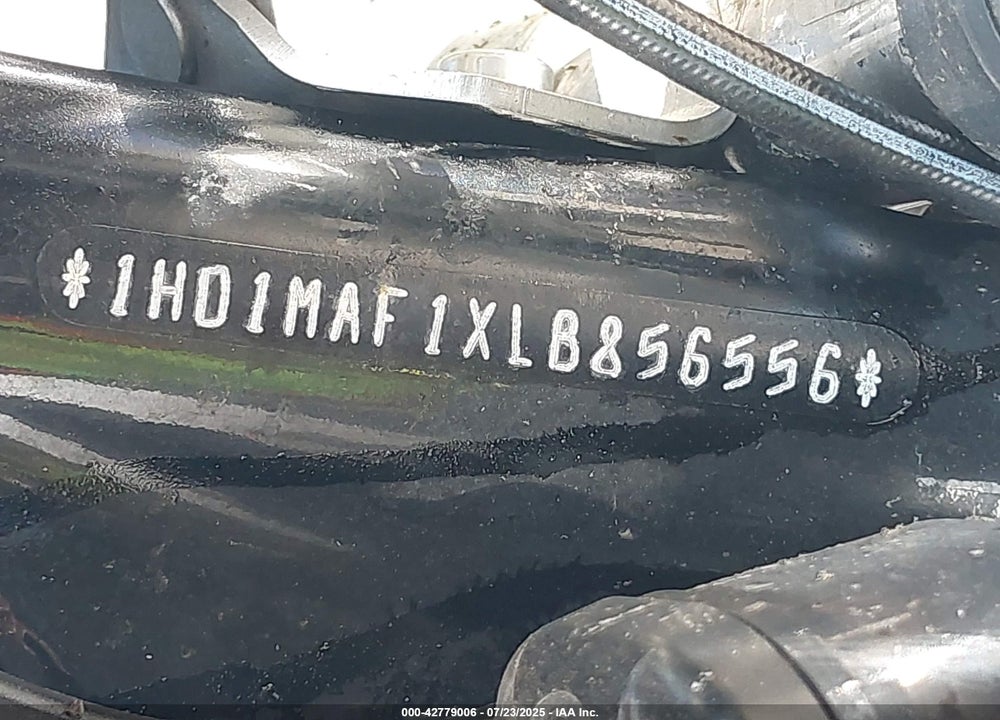 2020 HARLEY-DAVIDSON FLHTCUTG VIN: 1HD1MAF1XLB856556