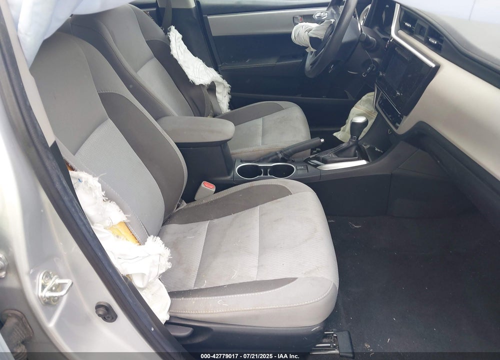 2019 TOYOTA COROLLA LE VIN: 2T1BURHE3KC181878