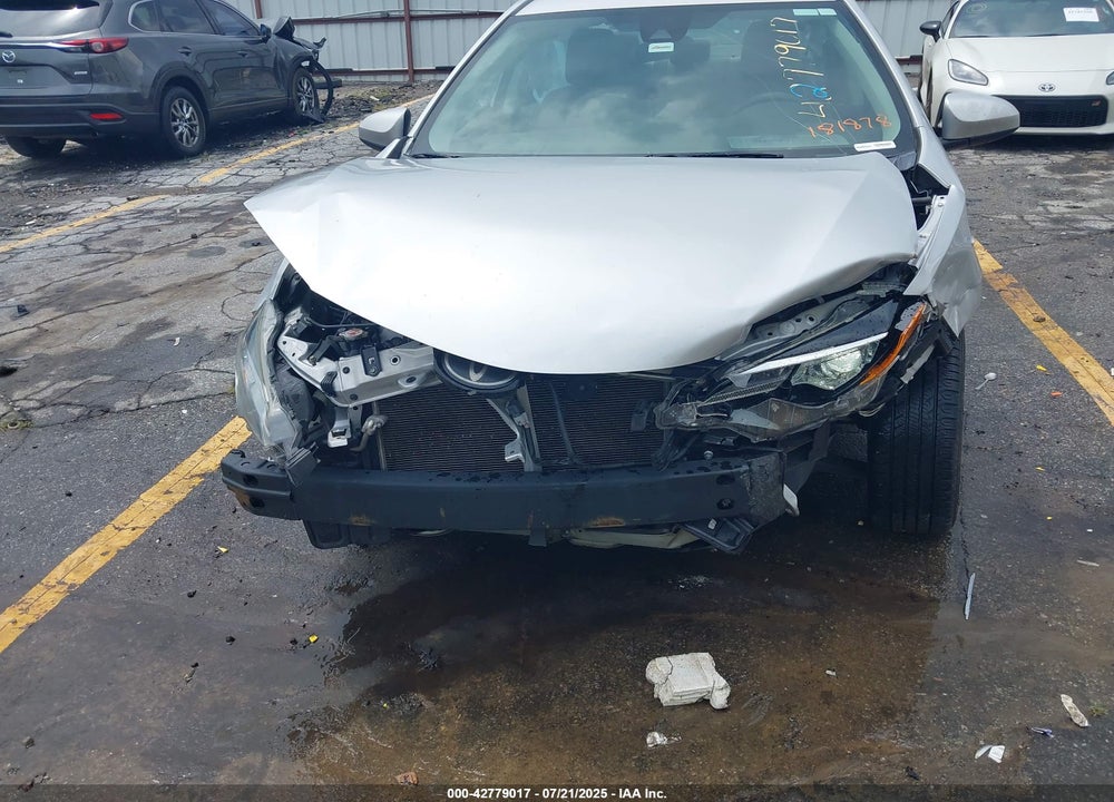 2019 TOYOTA COROLLA LE VIN: 2T1BURHE3KC181878