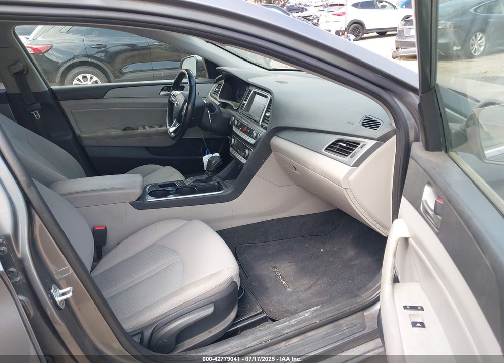 2019 HYUNDAI SONATA VIN: 5NPE34AF0KH748597
