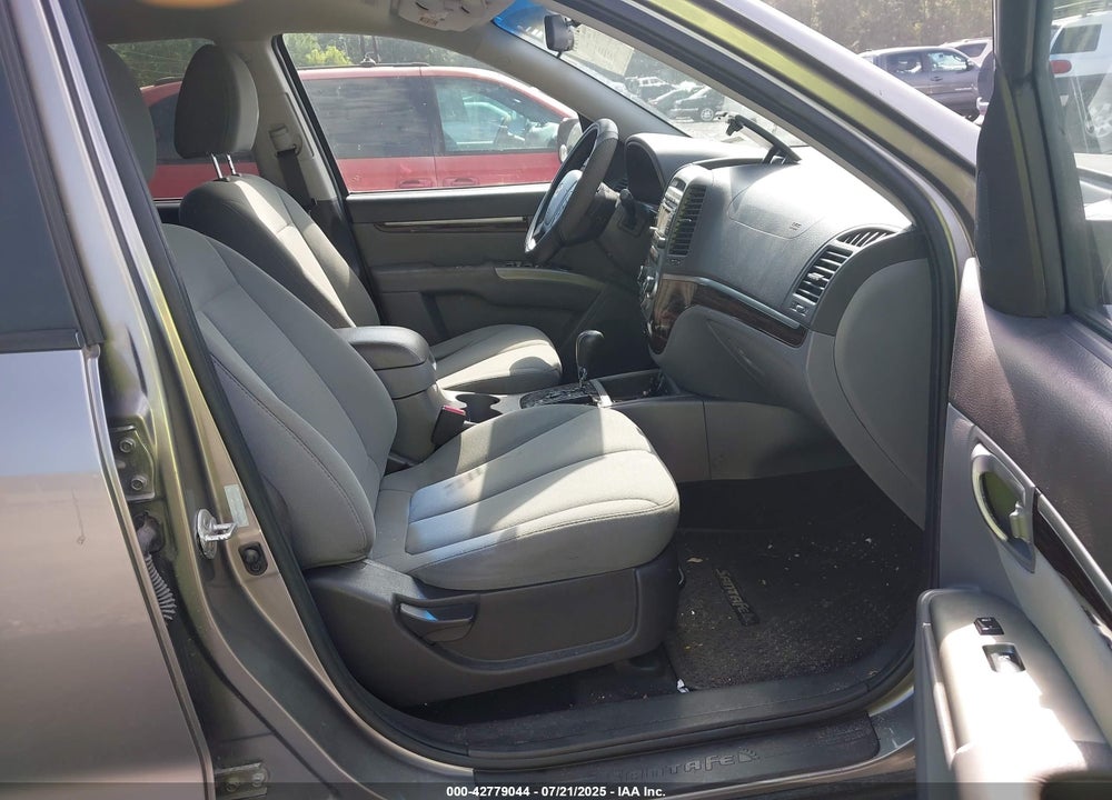 2011 HYUNDAI SANTA FE VIN: 5XYZG3AB5BG081238