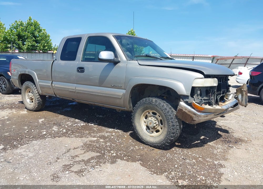 1999 CHEVROLET SILVERADO 2500 LT VIN: 1GCGK29U2XE156063