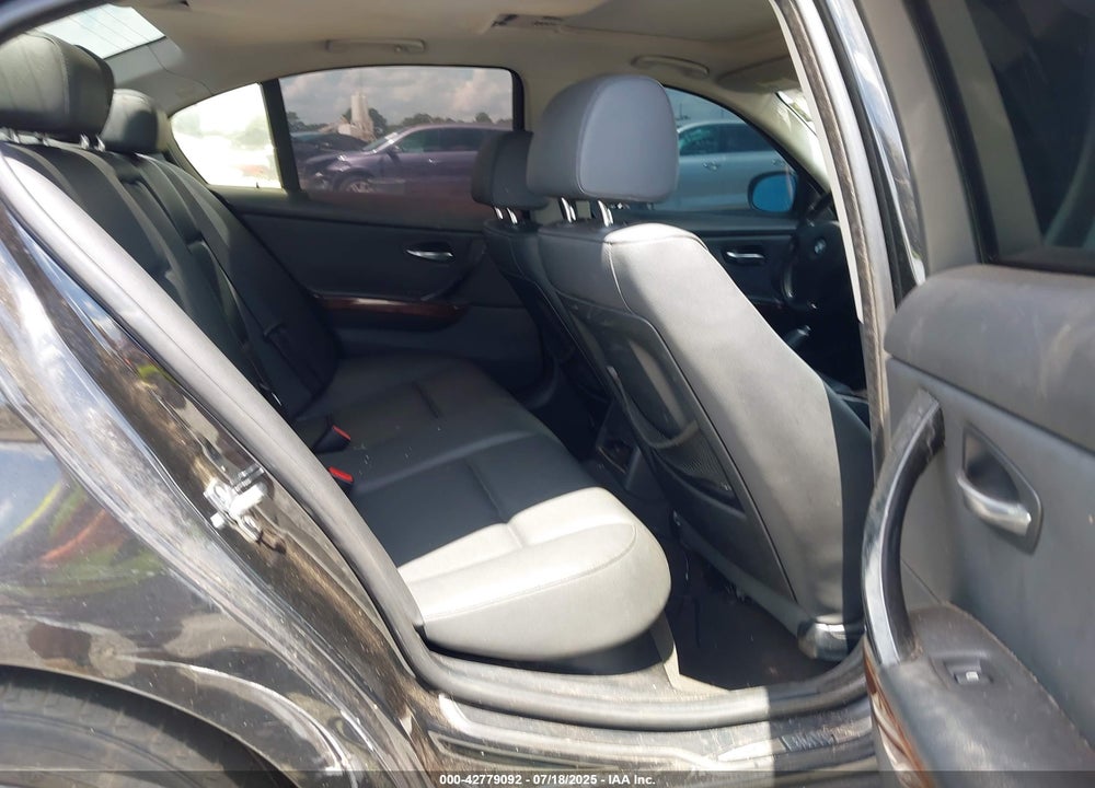 2009 BMW 3 SERIES VIN: WBAPH73509E127853