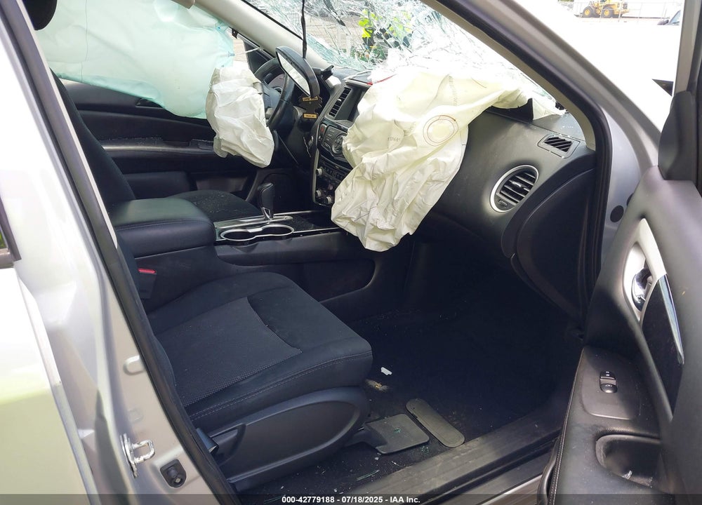 2018 NISSAN PATHFINDER SV VIN: 5N1DR2MN7JC676854