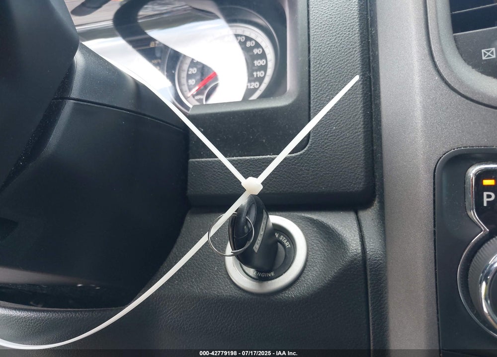 2015 RAM 1500 EXPRESS VIN: 1C6RR6KG3FS517694