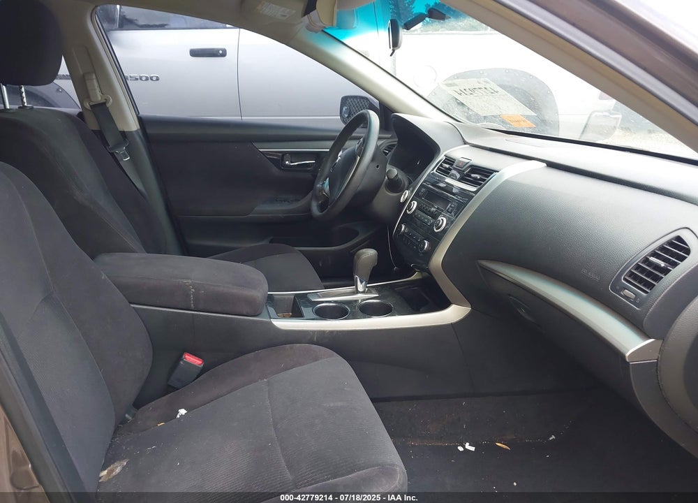 2013 NISSAN ALTIMA VIN: 1N4AL3AP4DC261585