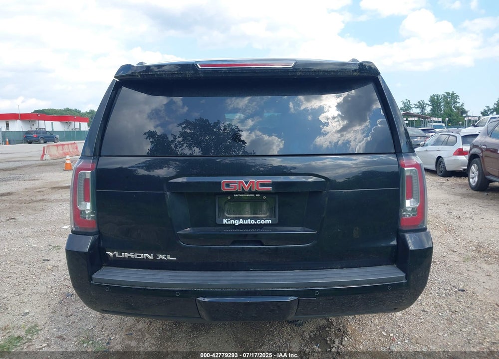2018 GMC YUKON XL VIN: 1GKS2GKC1JR319704