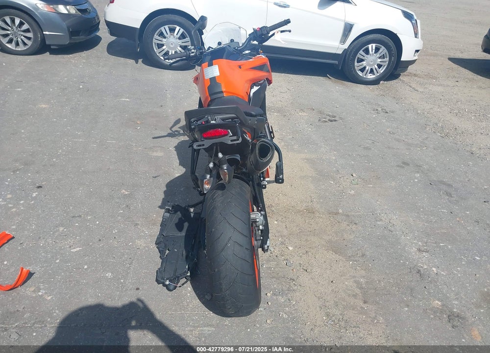 2020 KTM 790 DUKE VIN: VBKTU6408LM776130