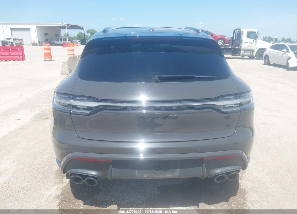 2023 PORSCHE MACAN VIN: WP1AF2A52PLB55181