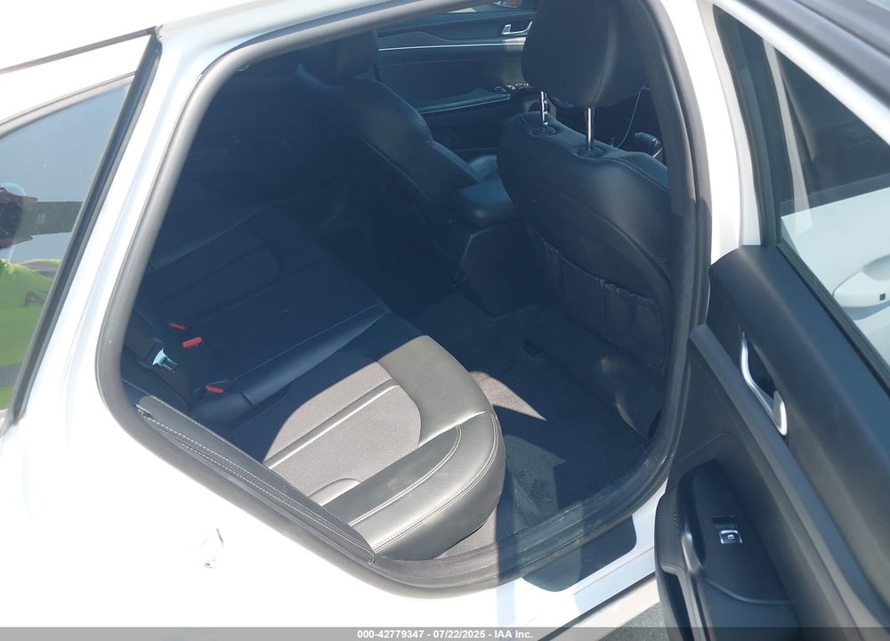 2021 KIA K5 GT LINE VIN: 5XXG64J27MG054632