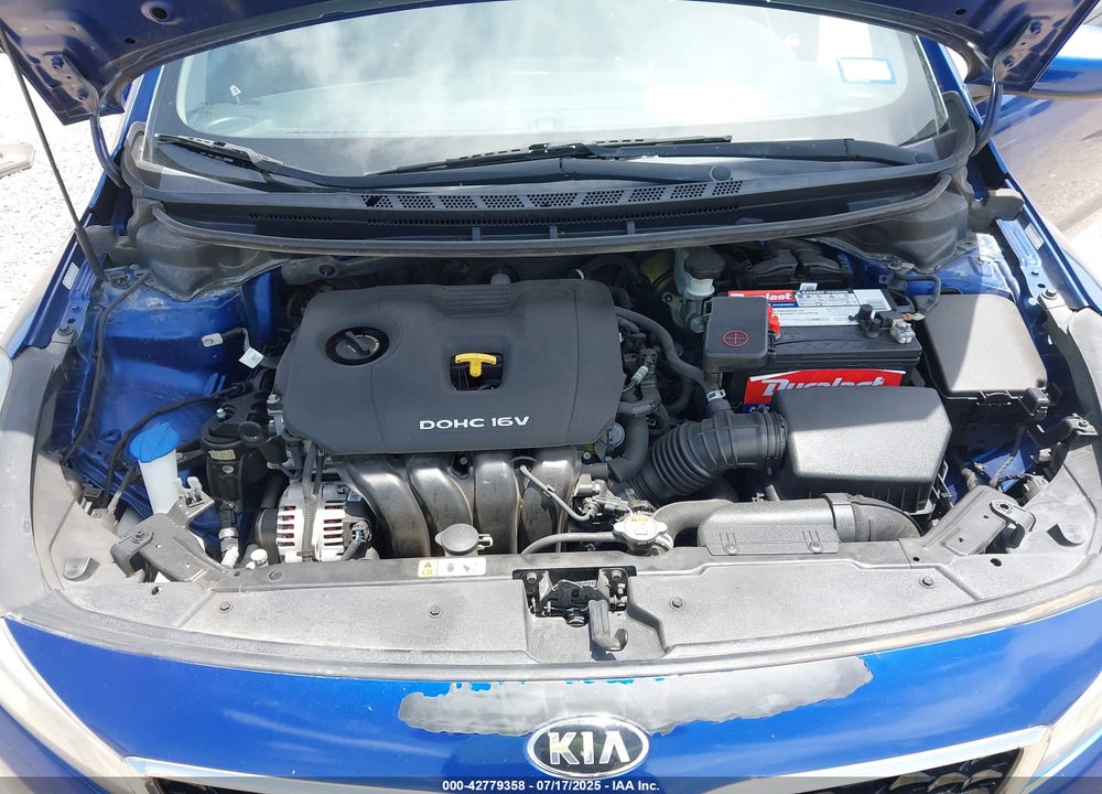 2017 KIA FORTE VIN: 3KPFK4A72HE042017