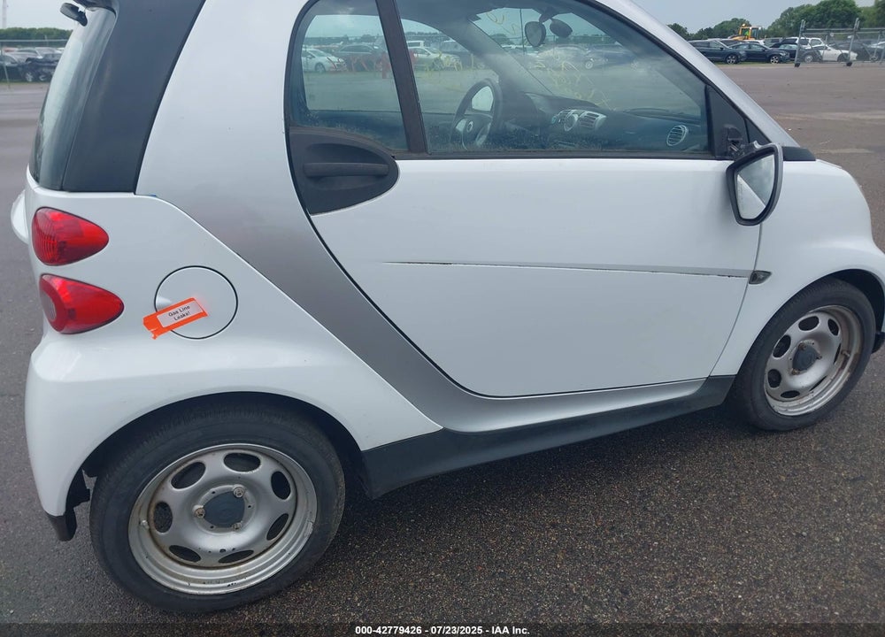 2013 SMART FORTWO VIN: WMEEJ3BA8DK702895