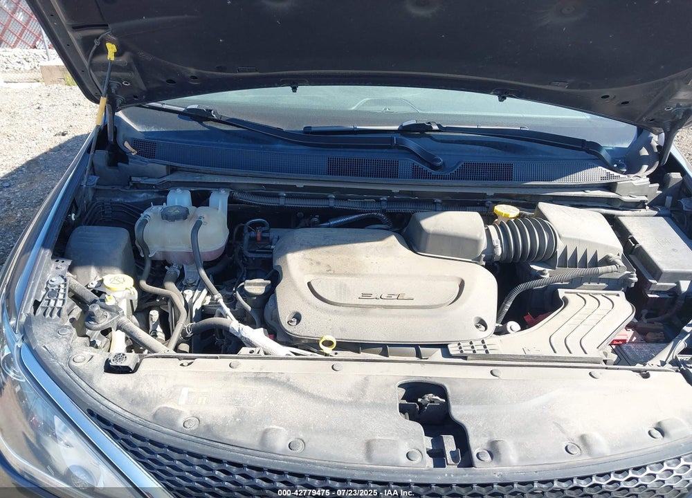 2019 CHRYSLER PACIFICA LIMITED VIN: 2C4RC1GG8KR668225