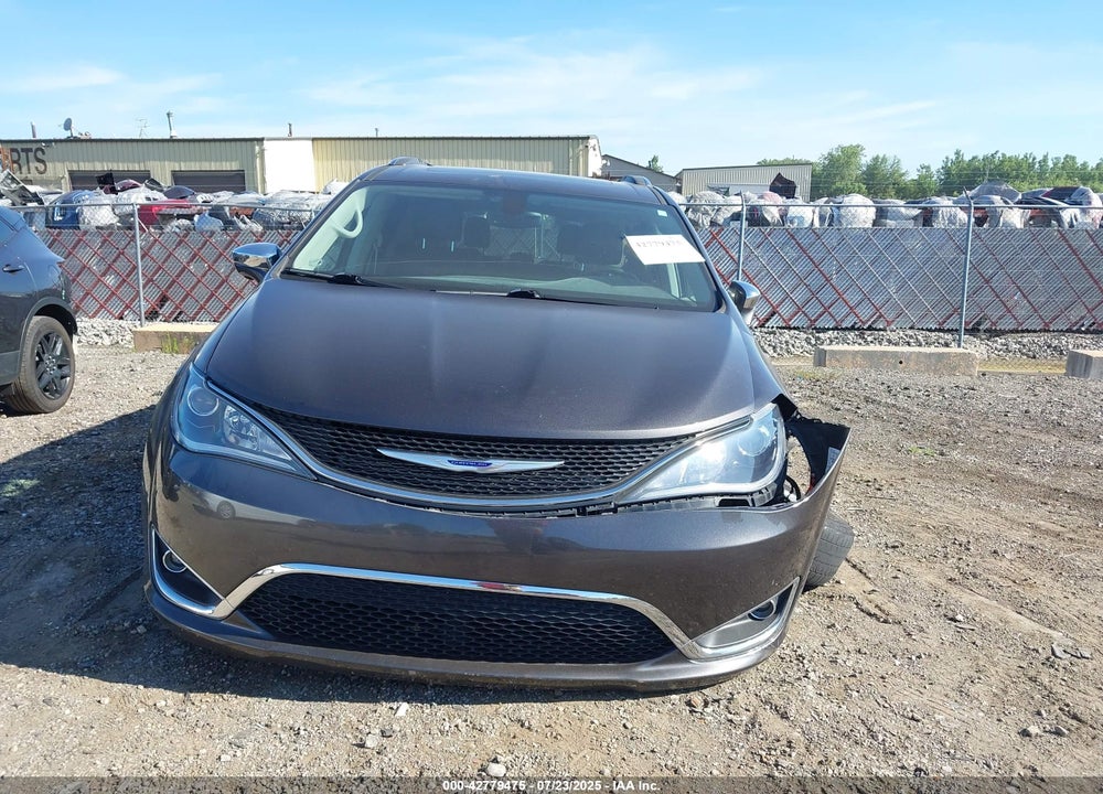 2019 CHRYSLER PACIFICA LIMITED VIN: 2C4RC1GG8KR668225
