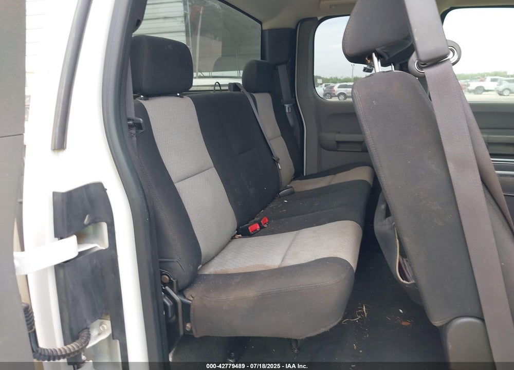 2008 CHEVROLET SILVERADO 2500HD WORK TRUCK VIN: 1GCHC29K98E116659