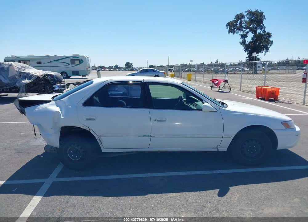 1999 TOYOTA CAMRY LE VIN: JT2BG22K7X0278072
