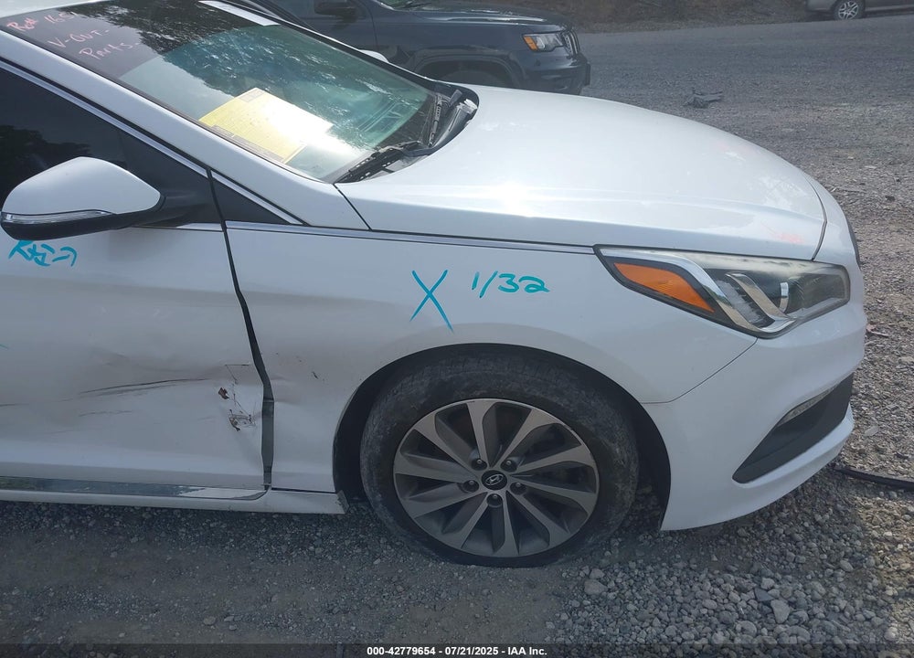 2015 HYUNDAI SONATA SPORT VIN: 5NPE34AF7FH052289