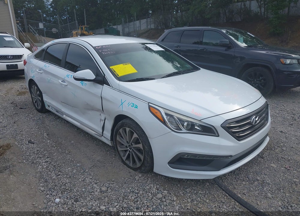 2015 HYUNDAI SONATA SPORT VIN: 5NPE34AF7FH052289