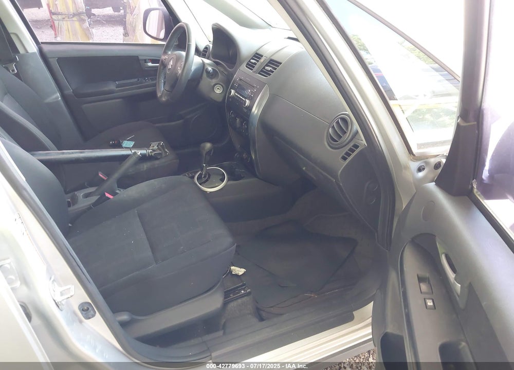 2011 SUZUKI SX4 PREMIUM/TECH VALU PKG (NAV) VIN: JS2YB5A34B6302271