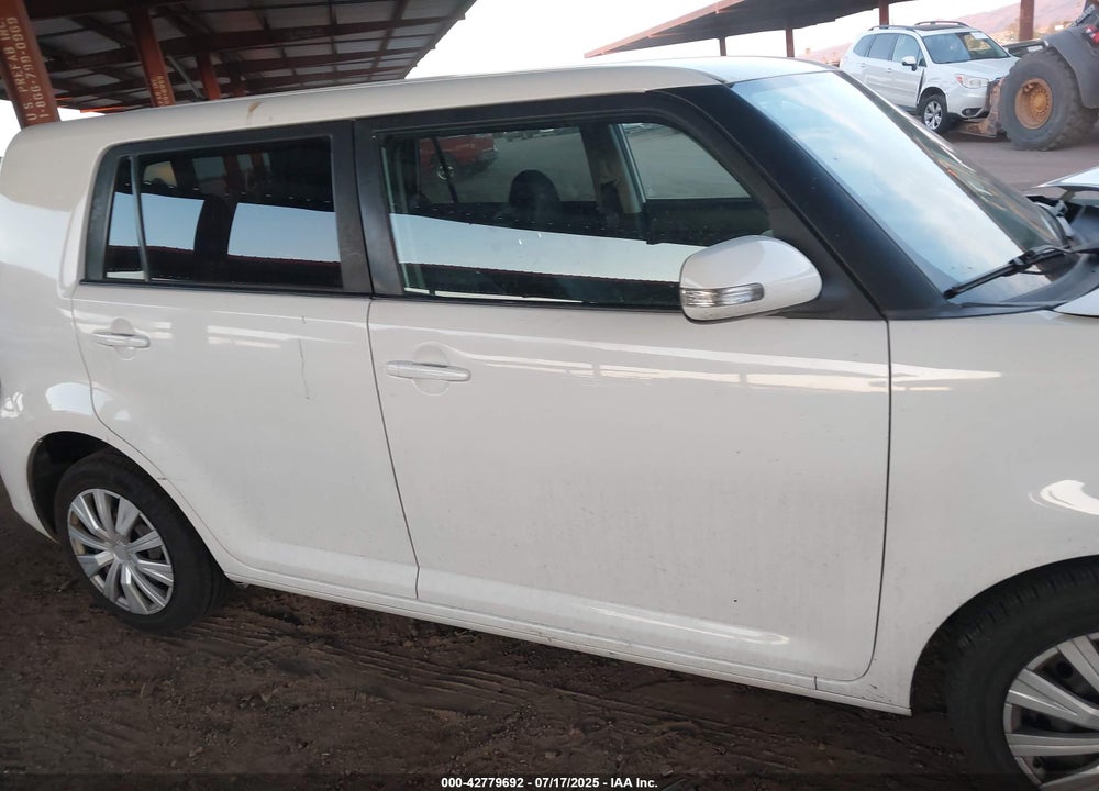 2013 SCION XB VIN: JTLZE4FEXDJ037418