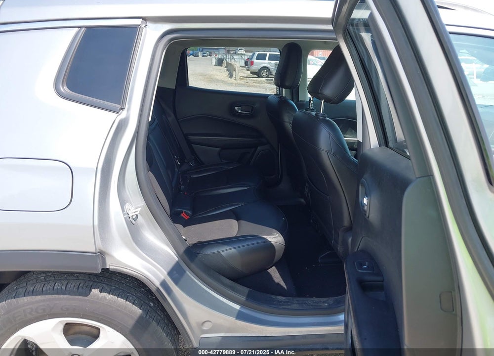2019 JEEP COMPASS VIN: 3C4NJCBB0KT637642