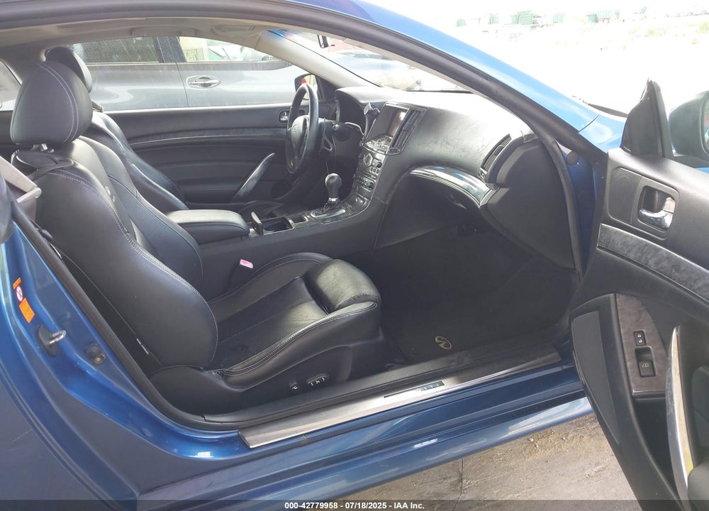 2008 INFINITI G37 VIN: JNKCV64E48M130356