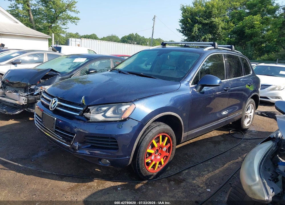 2011 VOLKSWAGEN TOUAREG VIN: WVGFF9BP9BD003087