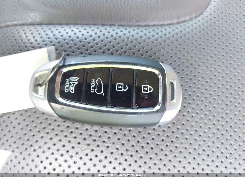 2020 HYUNDAI SANTA FE VIN: 5NMS53AD1LH245536