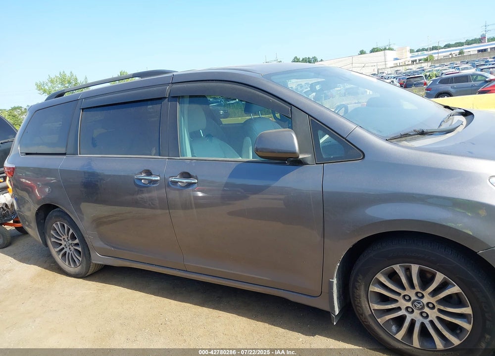 2018 TOYOTA SIENNA VIN: 5TDYZ3DC4JS940637