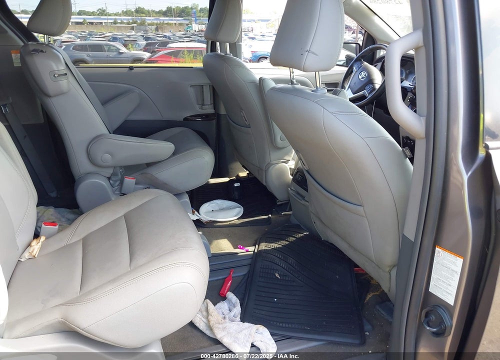 2018 TOYOTA SIENNA VIN: 5TDYZ3DC4JS940637