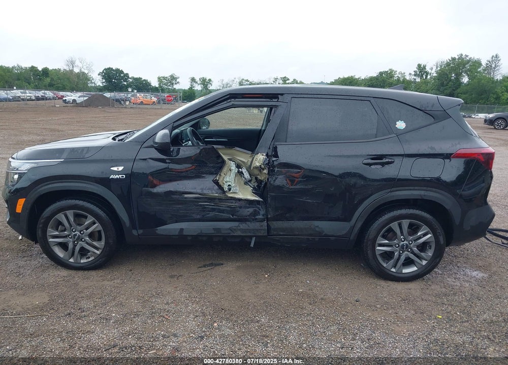 2023 KIA SELTOS LX VIN: KNDEPCAA3P7412604