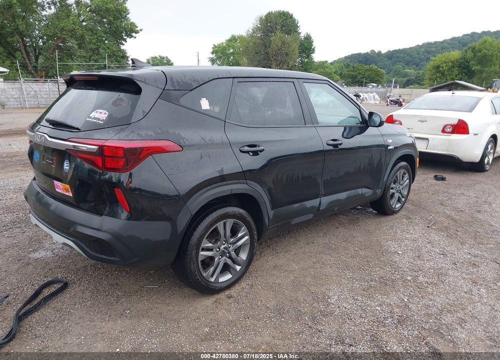 2023 KIA SELTOS LX VIN: KNDEPCAA3P7412604