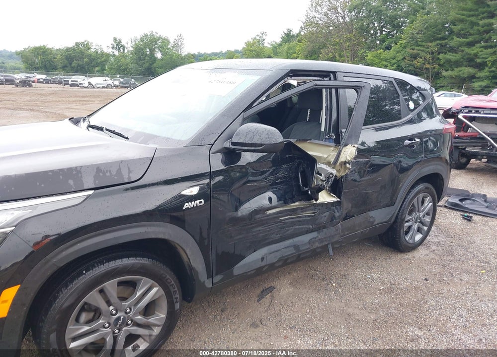 2023 KIA SELTOS LX VIN: KNDEPCAA3P7412604