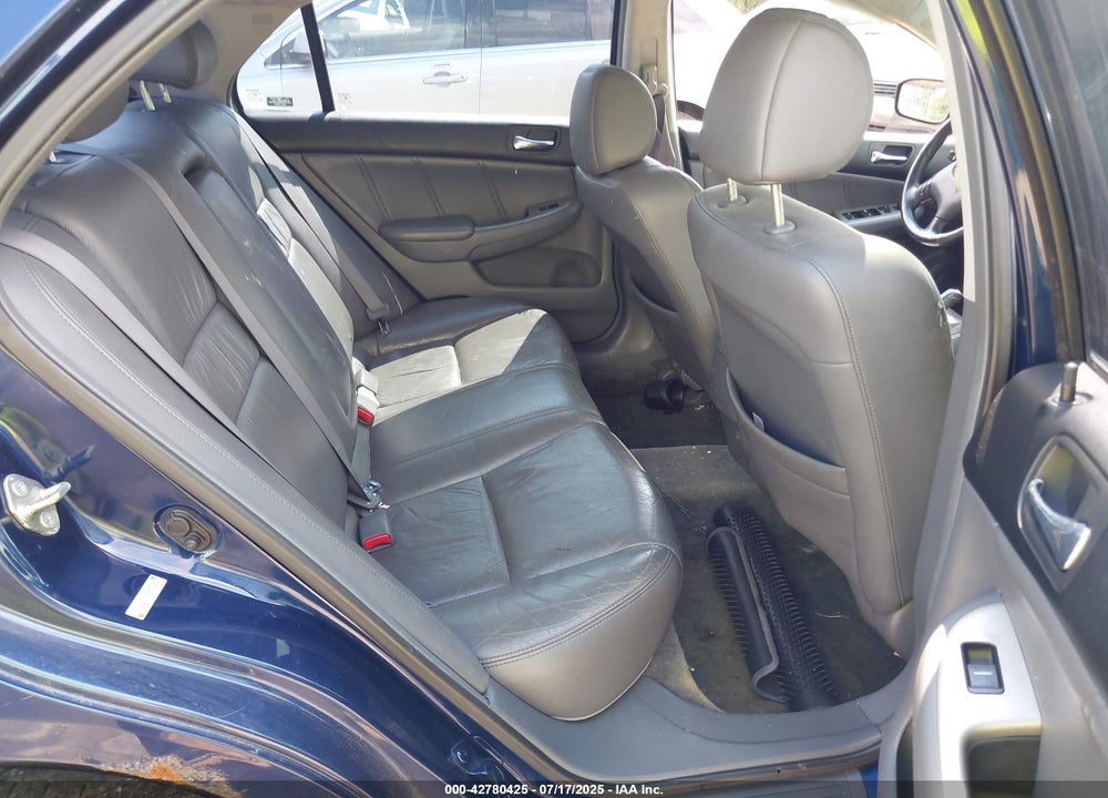 2004 HONDA ACCORD 2.4 EX VIN: 1HGCM558X4A057286