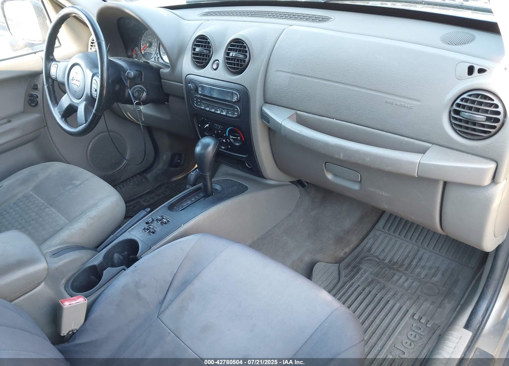 2006 JEEP LIBERTY VIN: 1J4GL48K36W230649