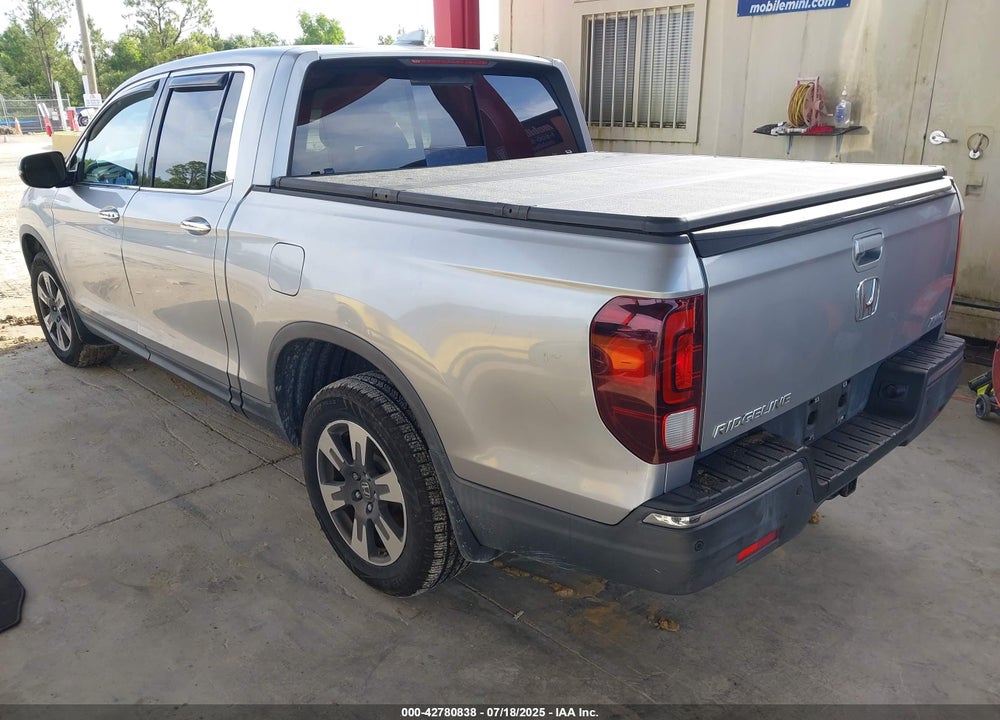 2017 HONDA RIDGELINE VIN: 5FPYK3F77HB024156