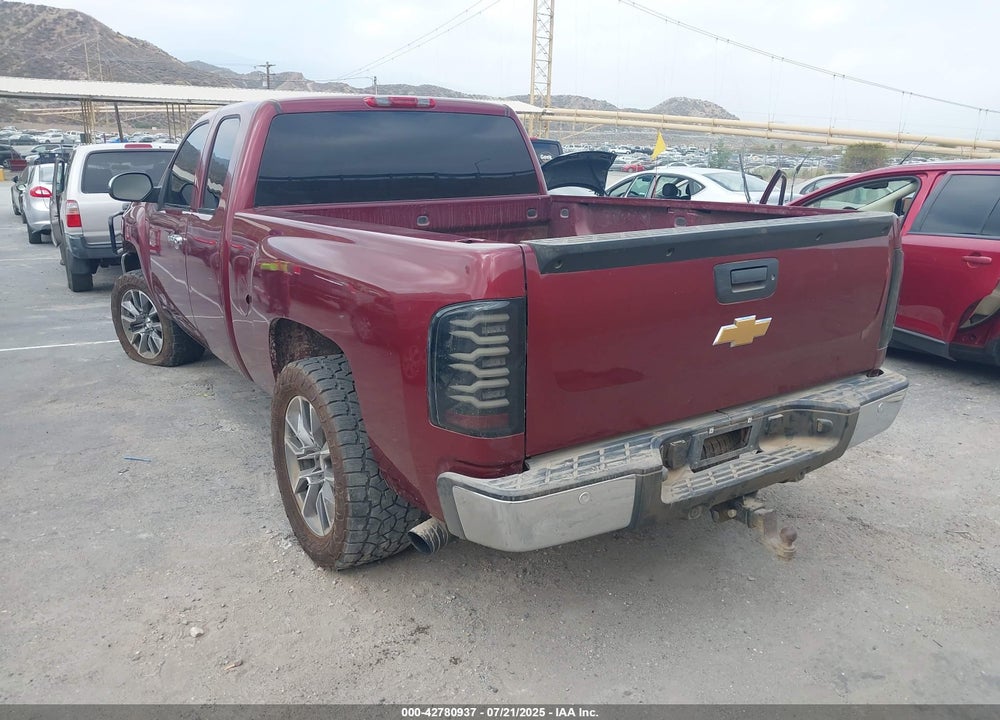 2013 CHEVROLET SILVERADO 1500 LT VIN: 1GCRCSE01DZ138280