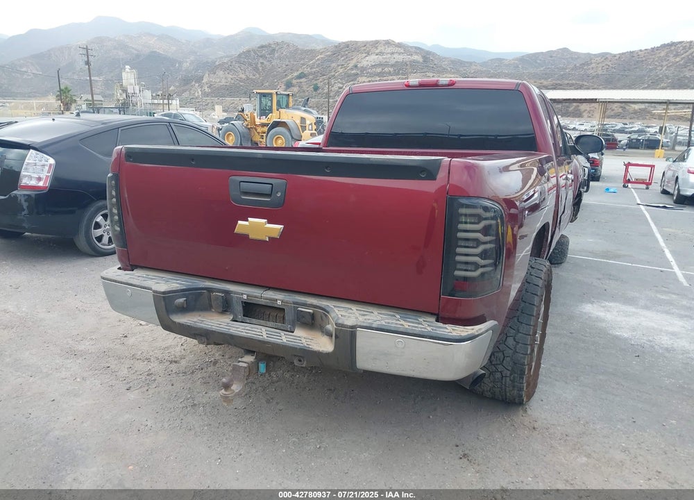 2013 CHEVROLET SILVERADO 1500 LT VIN: 1GCRCSE01DZ138280