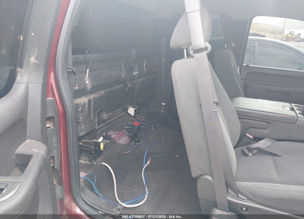2013 CHEVROLET SILVERADO 1500 LT VIN: 1GCRCSE01DZ138280